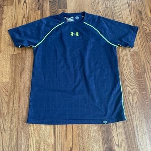 Men’s athletic heat gear shirt